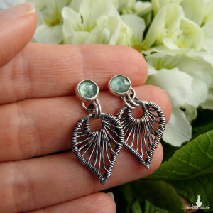Kolczyki srebrne z zielonym kyanitem wyplatane liście