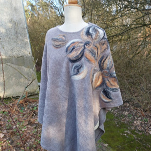 poncho z dzianiny wełnianej bez