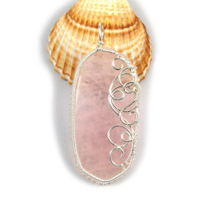 Kwarc różowy, Srebrny wisiorek z kwarcem różowym, ręcznie wykonany, prezent dla niej, prezent dla mamy prezent urodzinowy biżuteria autorska