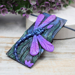 Duży wisiorek ważka w odcieniach fioletu, granatu