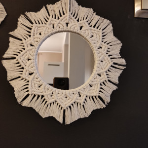 Makramowa mandala w stylu Boho z lusterkiem