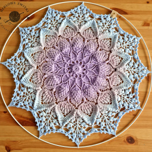 Mandala ombre na obręczy - Średnica 50 cm
