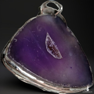 Fioletowy agat w miedzi