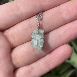 kryształowy naszyjnik: zielony awenturyn stal chirurgiczna