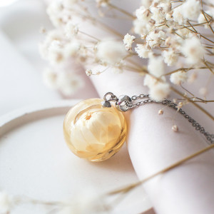 Wisiorek z helichrysumom