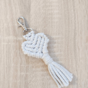 Brelok/ zawieszka do kluczy makrama