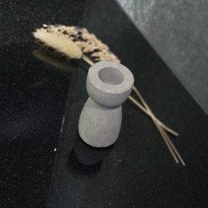 Świecznik na wysokie świeczki z betonu MR handmade