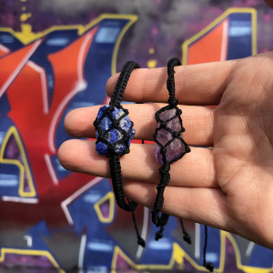 Bransoletki z surowymi kryształami