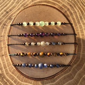 Bransoletki z kamieniami naturalnymi