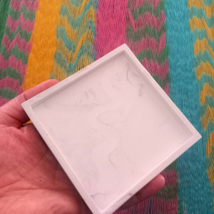 Kwadratowa podstawka z gipsu polimerowego