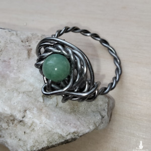 Pierścionek z chryzoprazem