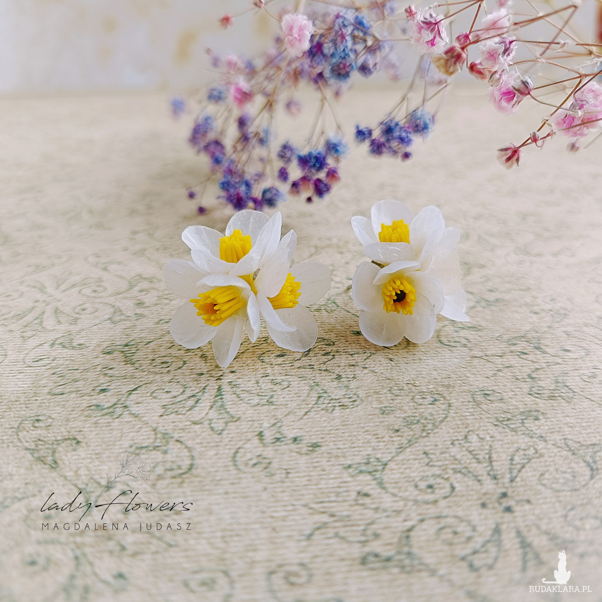 Kolczyki z kwiatami parasolnika