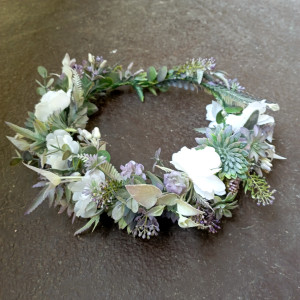 Pastelowy fioletowy biały wianek ślubny eukaliptus