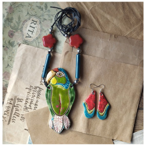 Papuga + kolczyki piórka