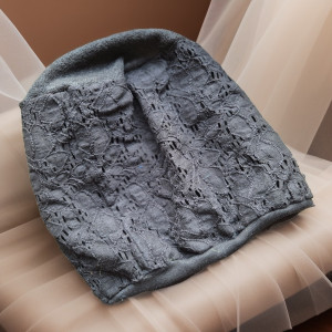 Czapka czarna  koronka wiosenna miekka