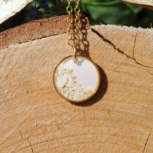 Złota zawieszka złoty wisiorek kwiat naszyjnik żywica z żywicy kwiat dzika marchew