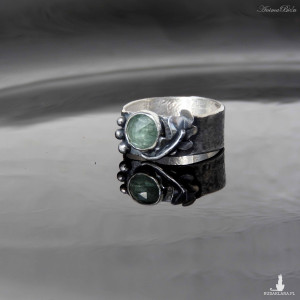 Obrączka srebrna z zielonym kyanitem rozmiar 11