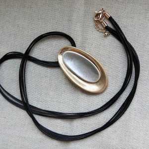 Długi naszyjnik z zawieszką Srebro i złoto