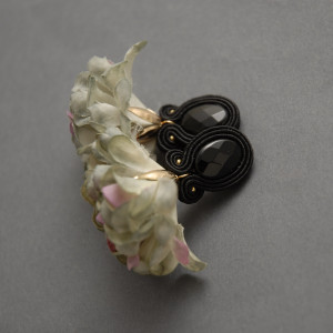 kolczyki lub klipsy sutasz z kwiatkami