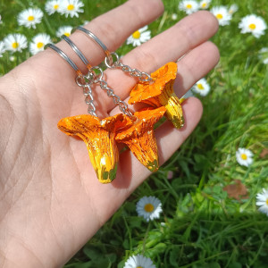 brelok kurki z glinki samoschnącej , idealny jako dodatek do prezentu