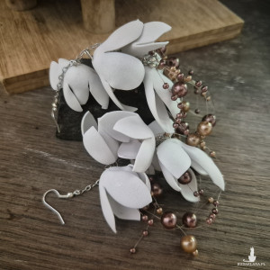 Kolczyki  slubne biale   lekkie długie