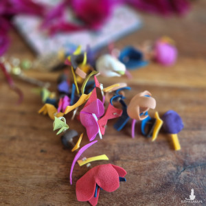 Kolczyki  orientalne kwiaty   lekkie