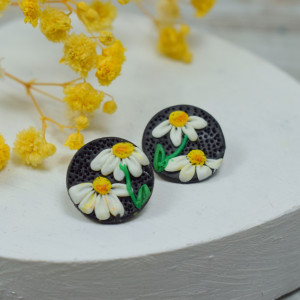 Urocze kolczyki sztyfty z rumiankami