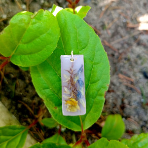 Fioletowa, prostokątna łąka