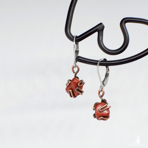 Kolczyki jaspis rdzawy nieregularne rustykalne antyczna miedź