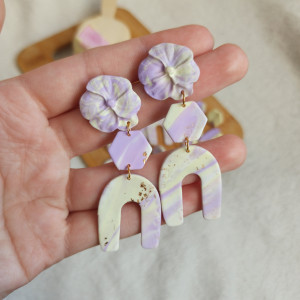 Kolczyki podkowy z bratkiem