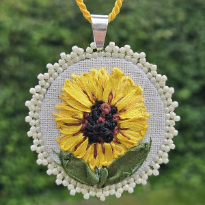 Słonecznik naszyjnik haft wstążeczkowy