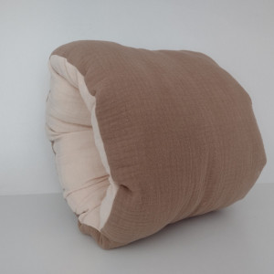 poduszka do karmienia noworodka, mini wałek na przedramię, podróżna mufka do karmienia