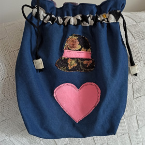 Jeansowy worek na ciapy z sercem i kapeluszem