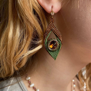 Kolczyki   " Spadające liście" z kryształami Svarowski