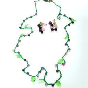 Naszyjnik recznie robiony na szydełku