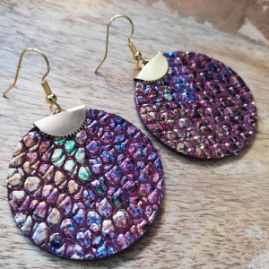 Kolczyki z włoskiej skóry oraz stali chirurgicznej koła