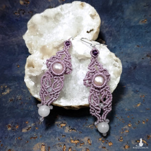 Dama Karo kolczyki ażurowe z Perłą i Ametystem w makramie bigle srebro 925 Delfina Dolls