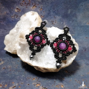 Dama Trefl kolczyki ażurowe Jadeit Hematyt Ametyst w makramie bigle srebro 925 Delfina Dolls