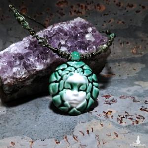 Rusałka leśna porcelanowa kamea Turkus Frenit kamienie naturalne w makramie Delfina Dolls