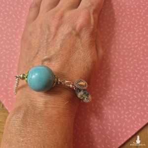 Bransoletka z turkusowym kamieniem