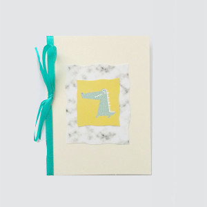 śmieszna kartka bez życzeń, bajkowa kartka dla dziecka, pastelowa kartka, krokodyl kartka, kartki na różne okazje, kartka dla chłopca, kartka z krokodylem