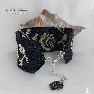 Bransoletka czarno-srebrna w róże