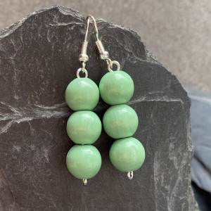 kolczyki korale drewniane pastelowe pisatcjowe