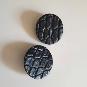 Kolczyki SUN duże czarne koła skóra naturalna krokodyl