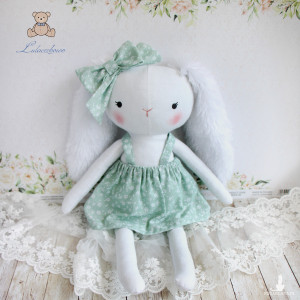 Króliczek Nela przytulanka w spódniczce miętowej w kwiatuszki