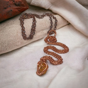 Wisiorek "Żmijka"z czystej miedzi z łańcuszkiem