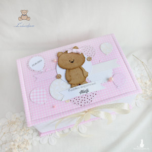 Pudełko wspomnień prezent na chrzest roczek narodziny maluszka "Baby Girl Miś"