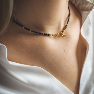 Naszyjnik z kamieni lapis lazuli