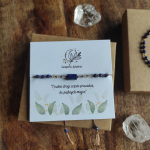 Bransoletka na nici jedwabnej z minerałów