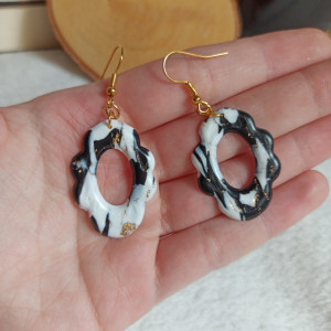 Kolczyki wiszące czarno biały marmur